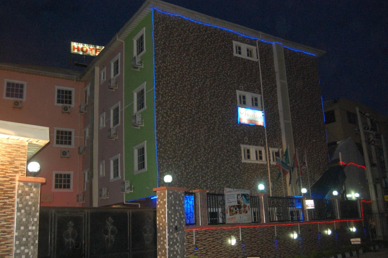 Definite Destiny Hotel Lagos Buitenkant foto